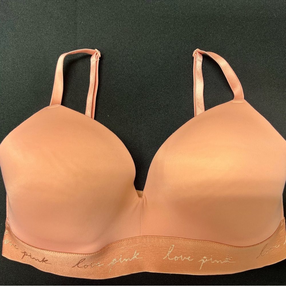 PINK Victoria's Secret Women's Wireless Lightly Lined Bra